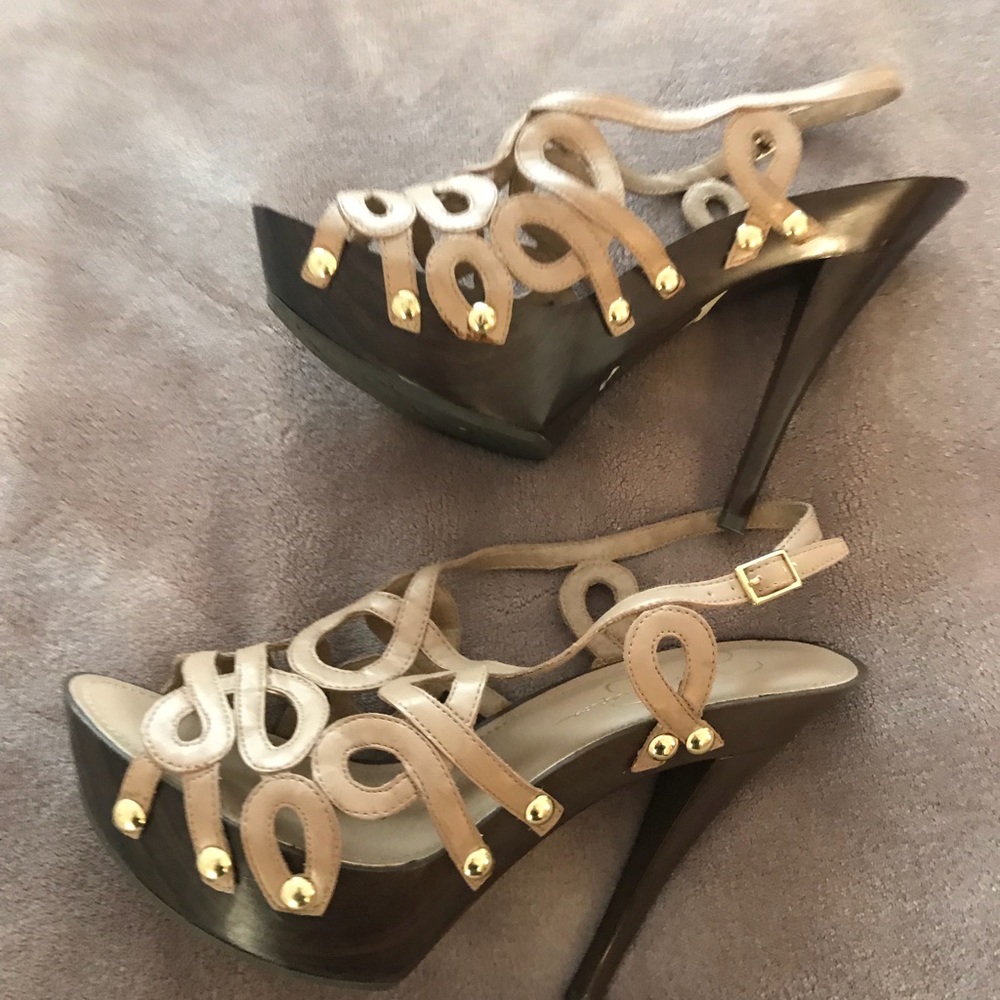 Jessica Simpson  5 inch heels